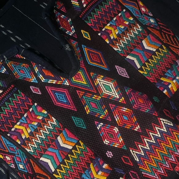 Guatemalan Dress - One of a Kind Handwoven Huipile Vintage Embroidered  1970s - threedaughtersproperties.com